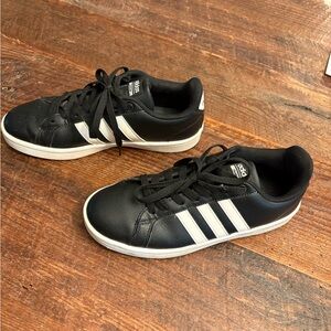 Adidas Women’s Size 8 Black & White Sneakers